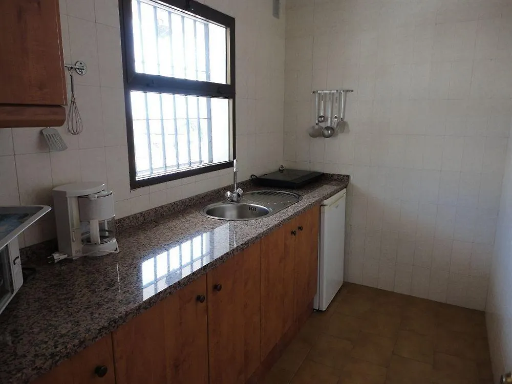 Apartamentos La Baranda 토레몰리노스