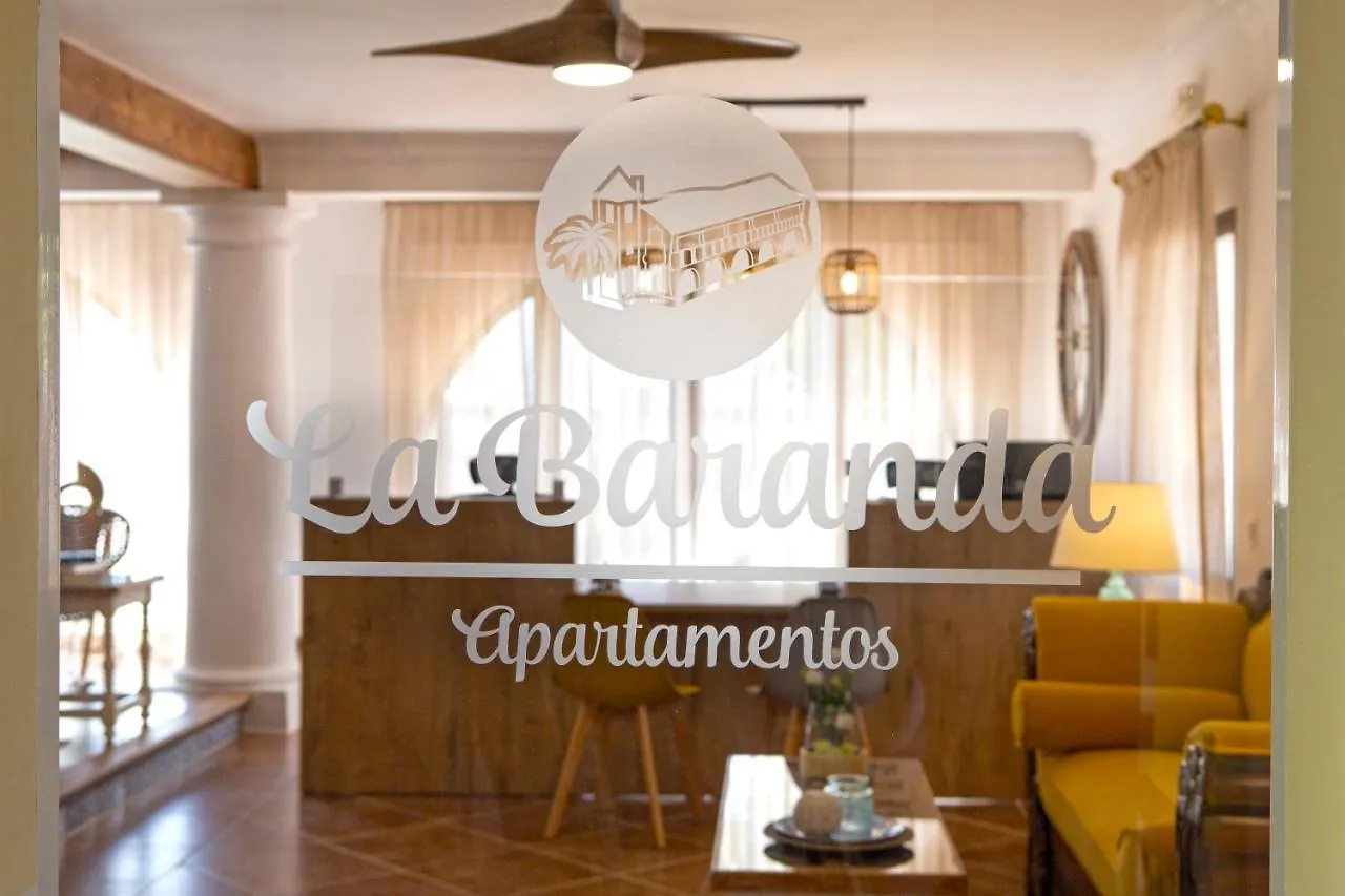 Apartamentos La Baranda 토레몰리노스