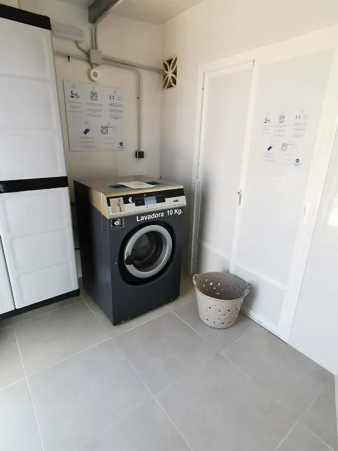 Apartamentos La Baranda 토레몰리노스 아파트