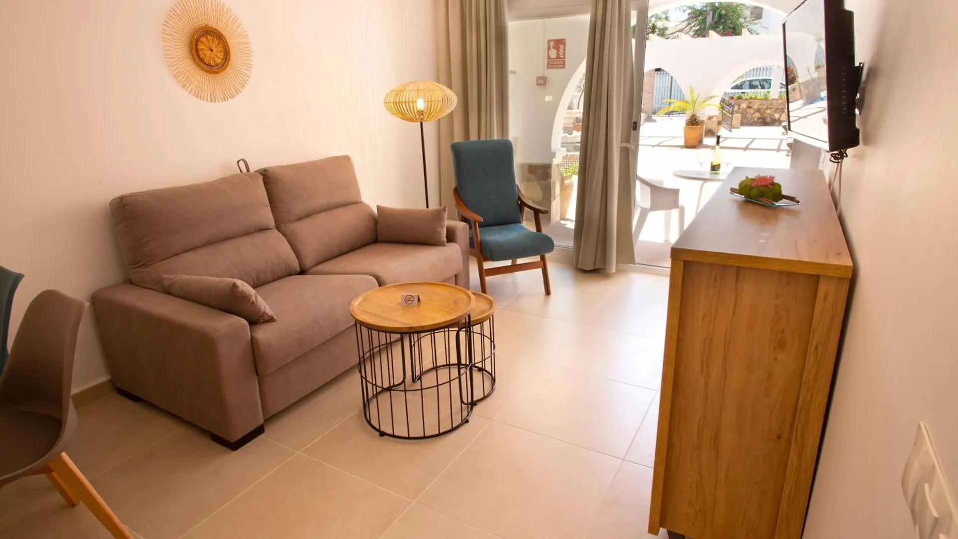 Apartamentos La Baranda 토레몰리노스 아파트