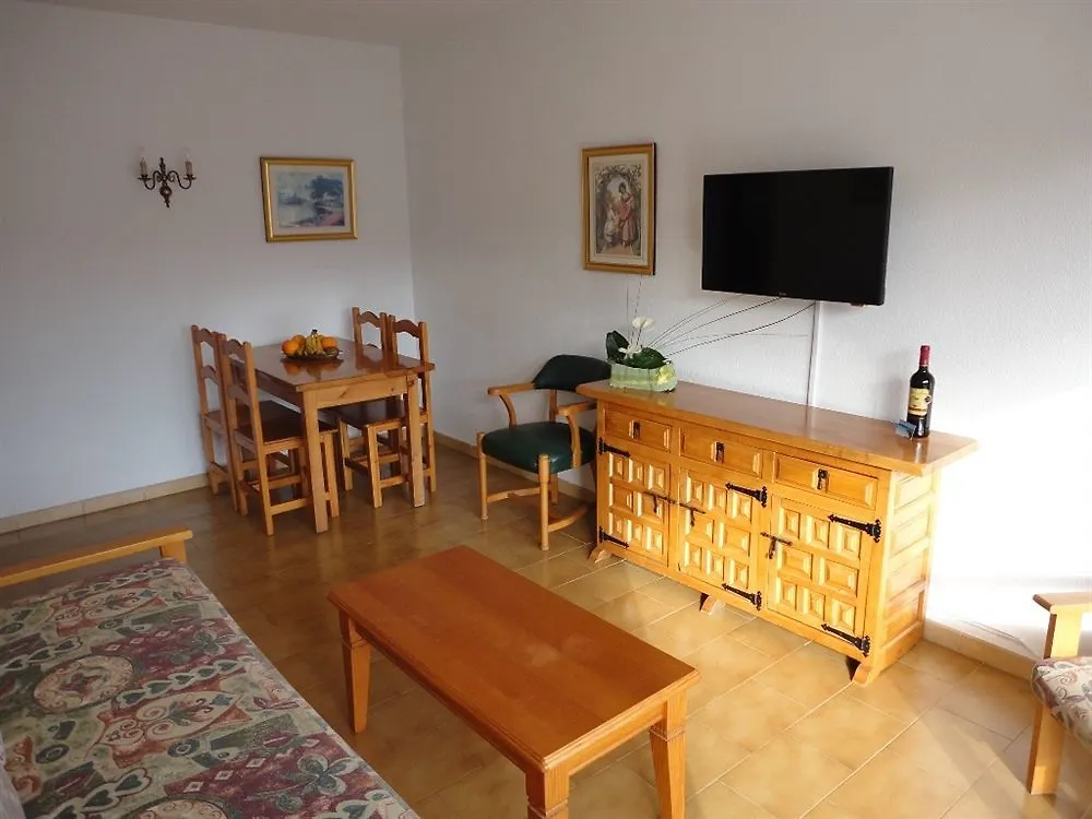 Apartamentos La Baranda 토레몰리노스